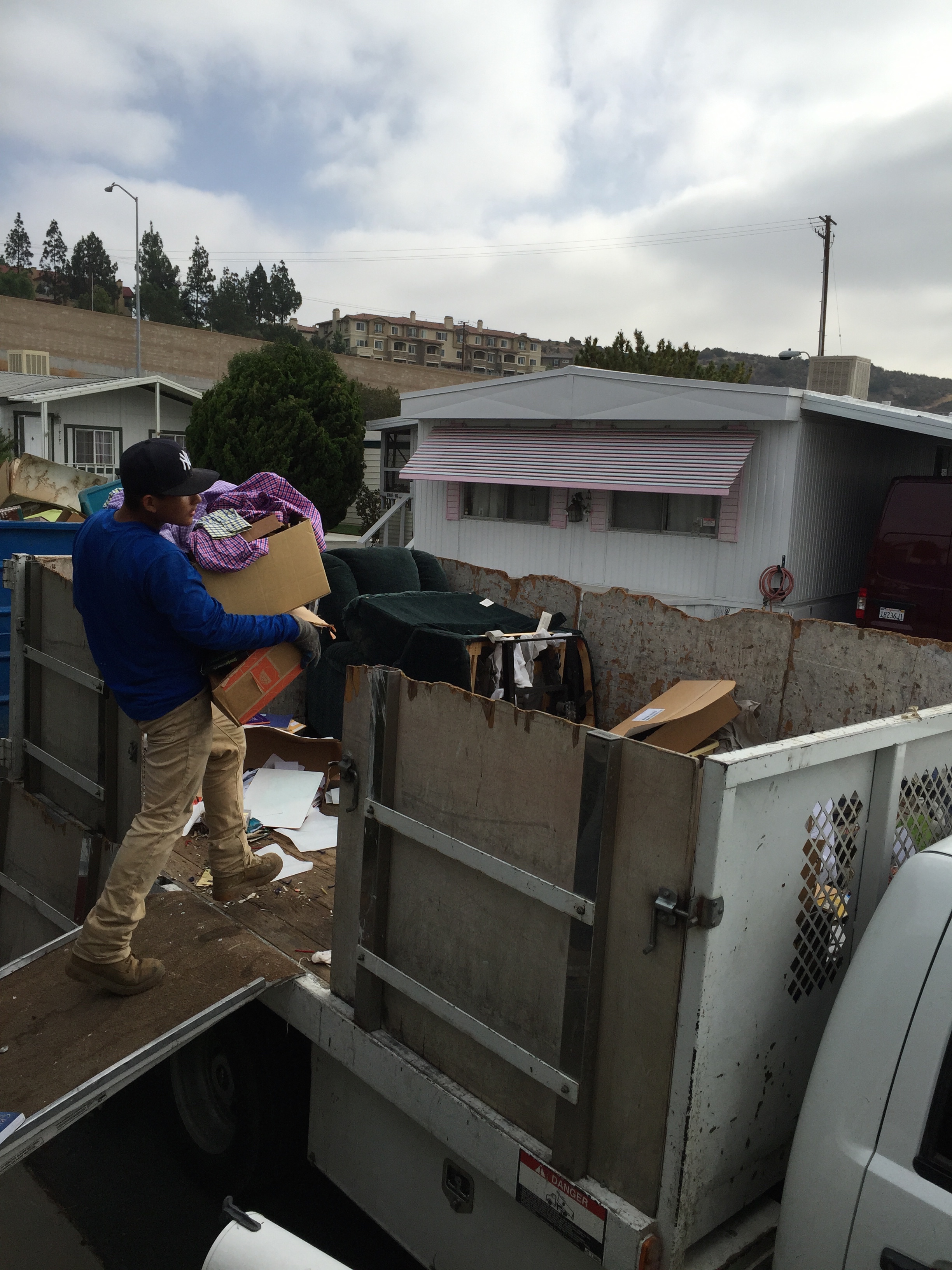 hoarder cleaning studio city